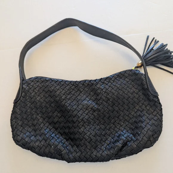 Elliot Lucca Black Woven Leather Shoulder Bag - Picture 2 of 4